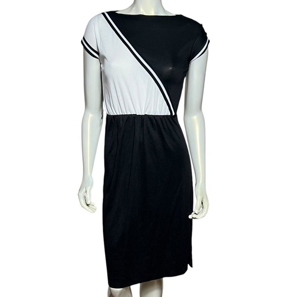 Black & White Short Sleeve Midi Dress - Classic Colorblock